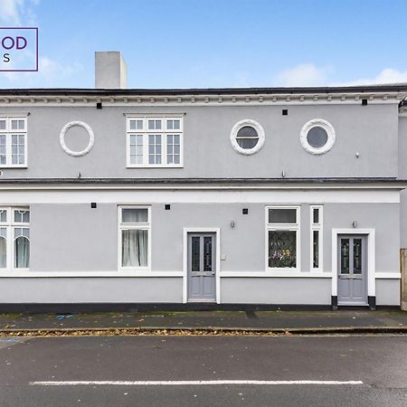 1 Bed 1 Bath Town Center Apartments For Corporates & Contractors, Wifi, Netflix And Parking On Selected Units By Redwood Stays Aldershot Exteriör bild