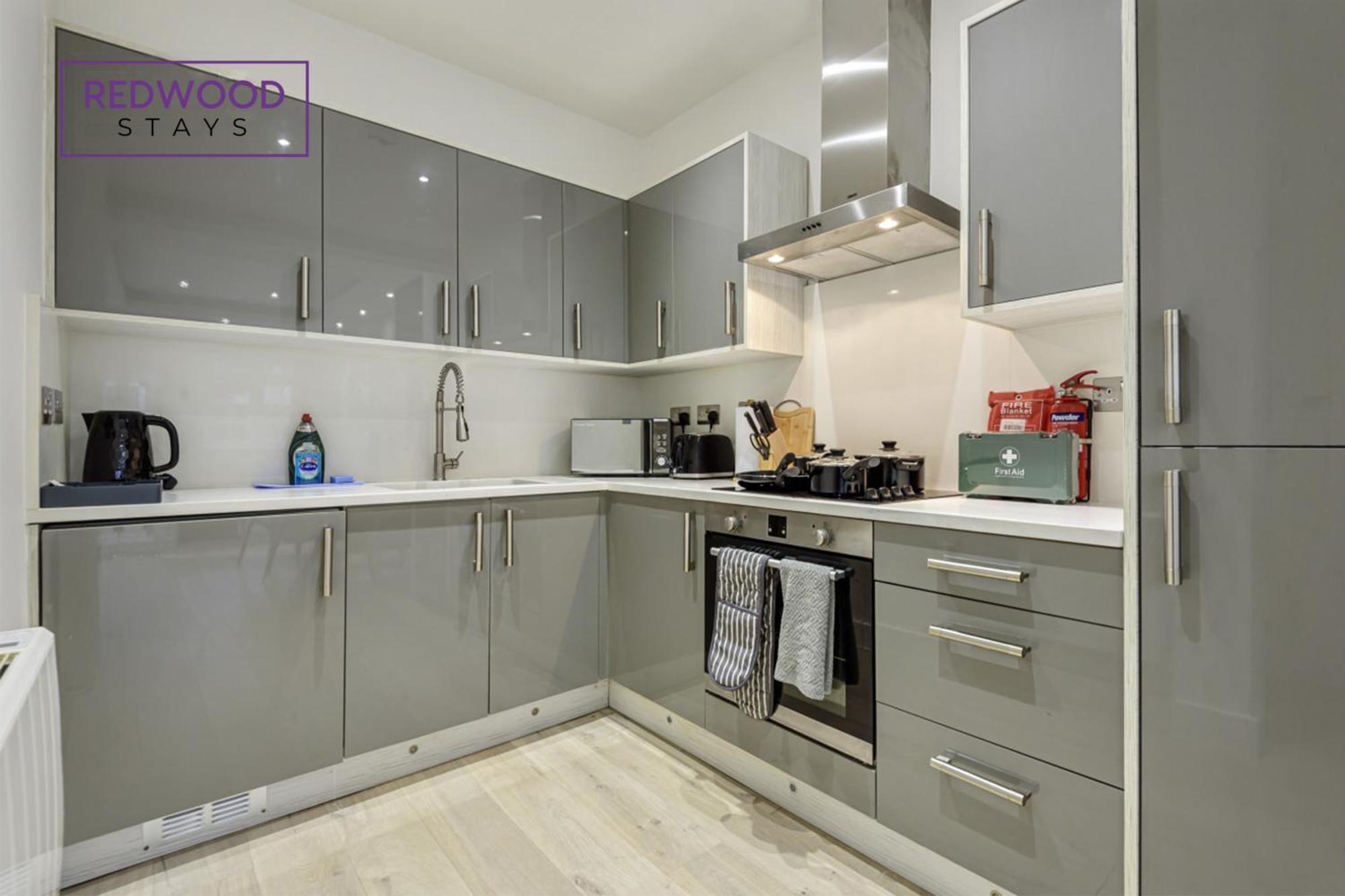 1 Bed 1 Bath Town Center Apartments For Corporates & Contractors, Wifi, Netflix And Parking On Selected Units By Redwood Stays Aldershot Exteriör bild