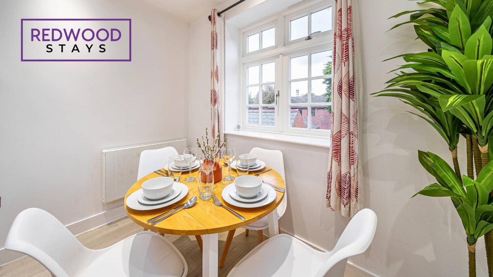 1 Bed 1 Bath Town Center Apartments For Corporates & Contractors, Wifi, Netflix And Parking On Selected Units By Redwood Stays Aldershot Exteriör bild