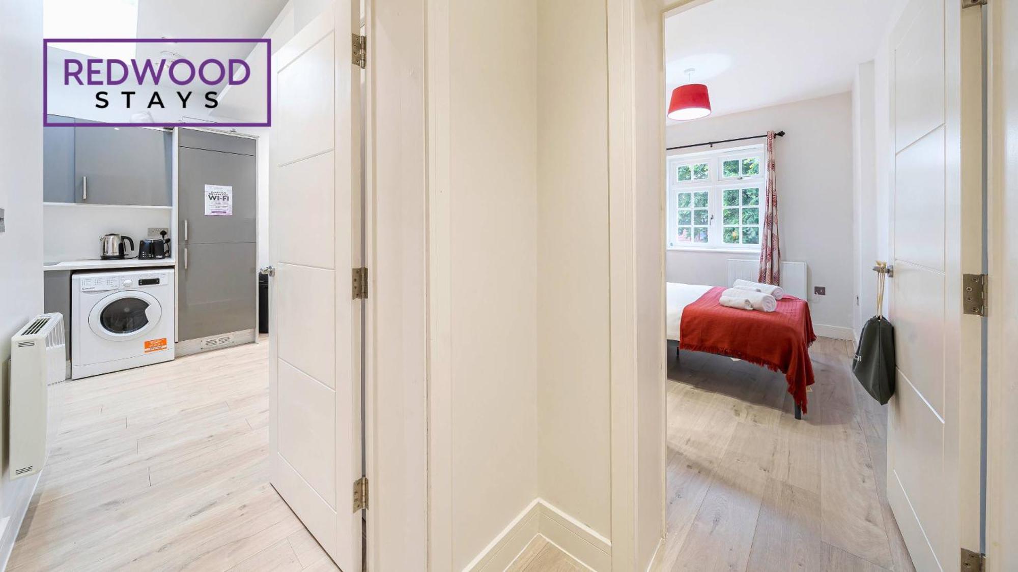 1 Bed 1 Bath Town Center Apartments For Corporates & Contractors, Wifi, Netflix And Parking On Selected Units By Redwood Stays Aldershot Exteriör bild