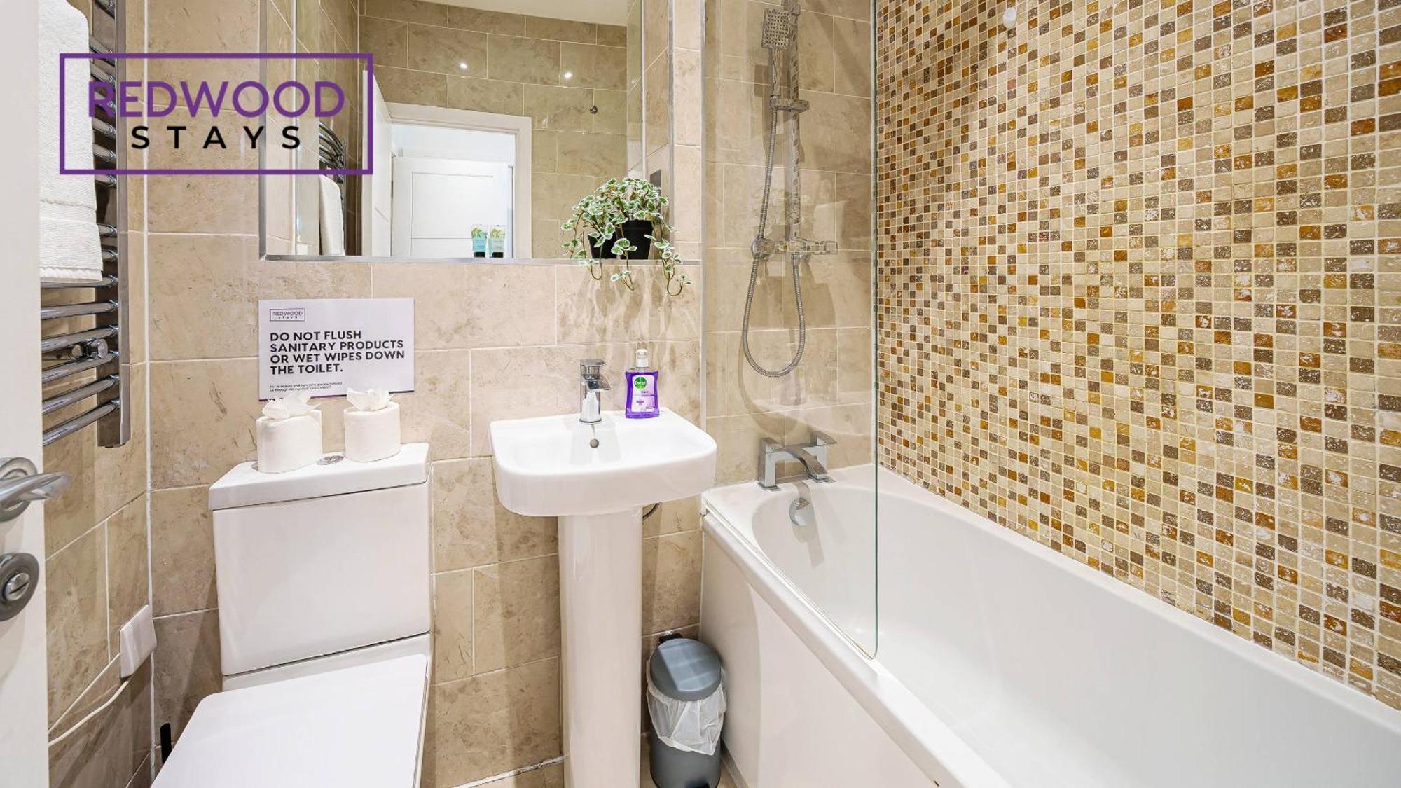 1 Bed 1 Bath Town Center Apartments For Corporates & Contractors, Wifi, Netflix And Parking On Selected Units By Redwood Stays Aldershot Exteriör bild